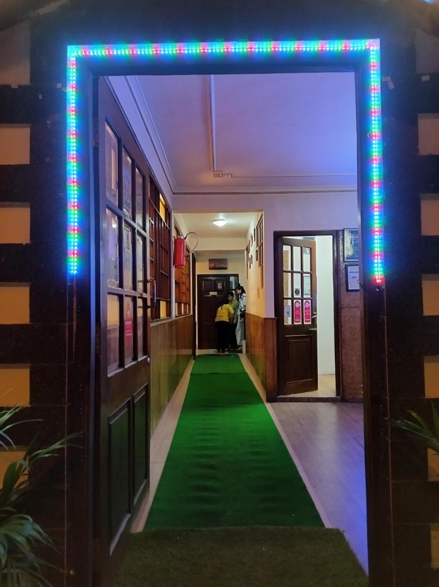 Bamboo Grove Hotell Gangtok Exteriör bild